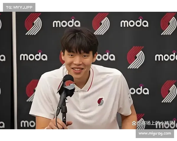 杨瀚森季前赛状态持续上升主帅盛赞其防守积极态度与比赛专注度